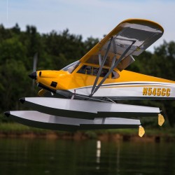HANGAR 9 CARBON CUB 15cc 2.3m ARF (BAJO PEDIDO)
